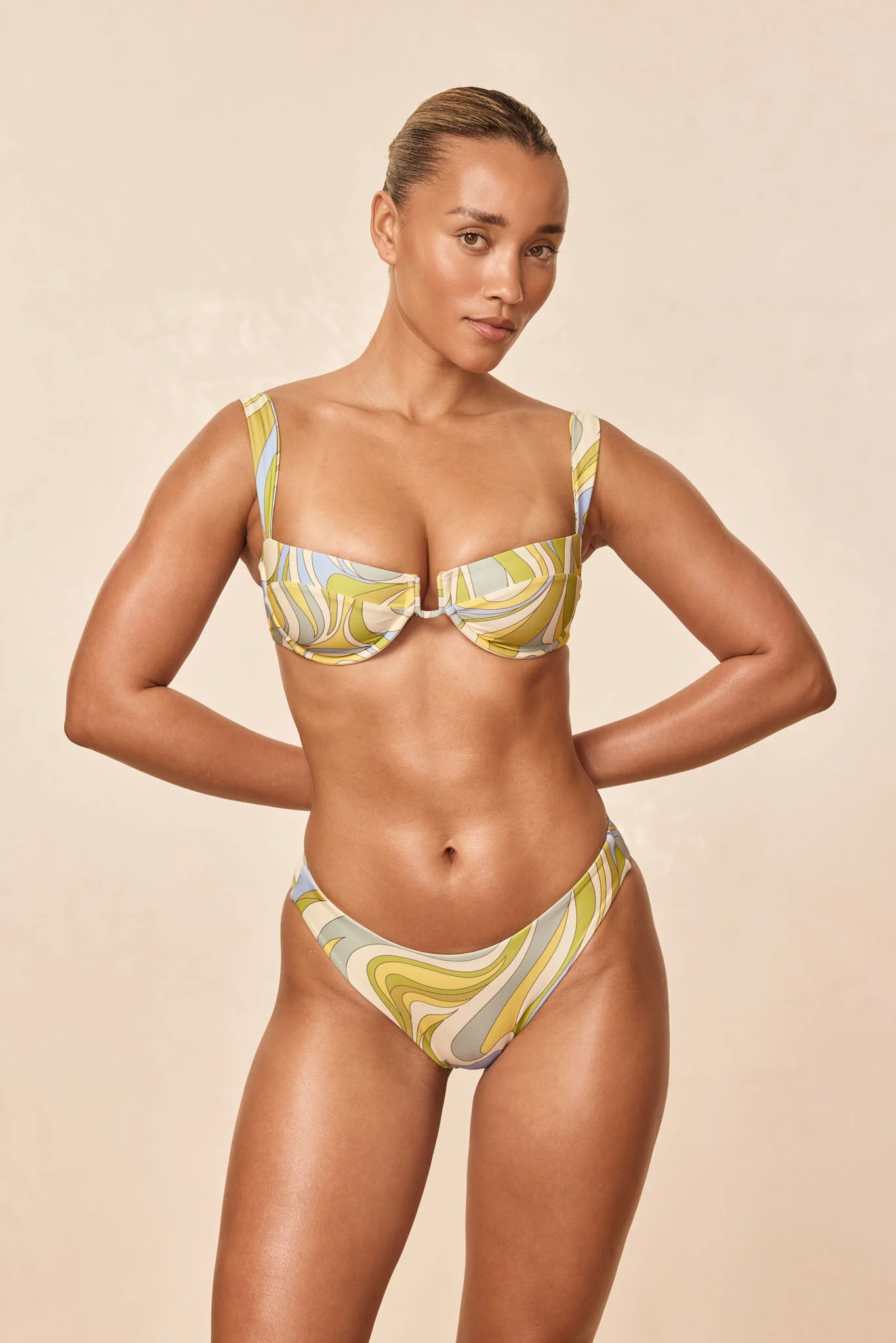 3765-seychelles-bottom-costa-rei-apple-3.webp Seychelles Bottom - Costa Rei Apple