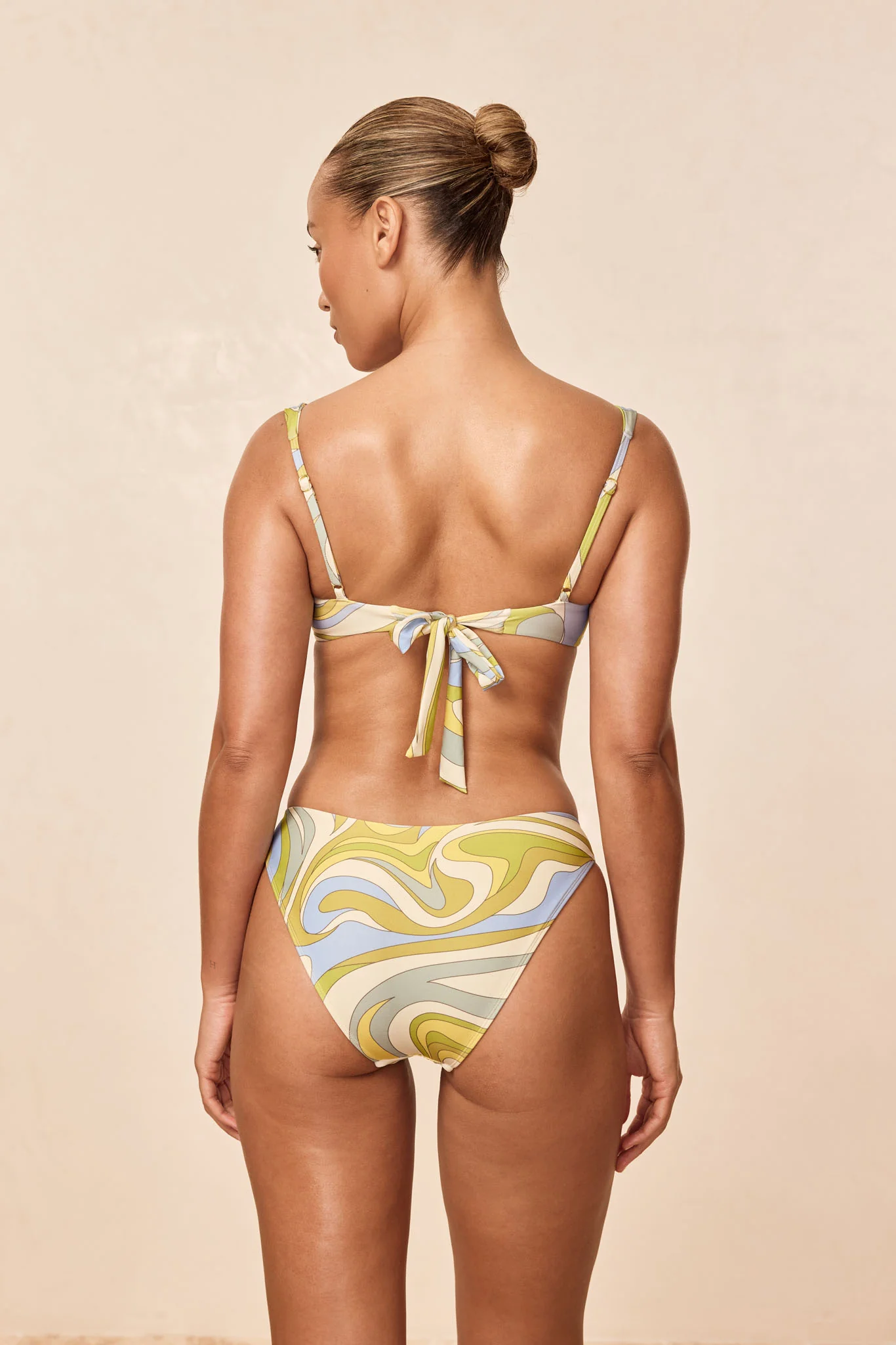 3765-seychelles-bottom-costa-rei-apple-4.webp Seychelles Bottom - Costa Rei Apple