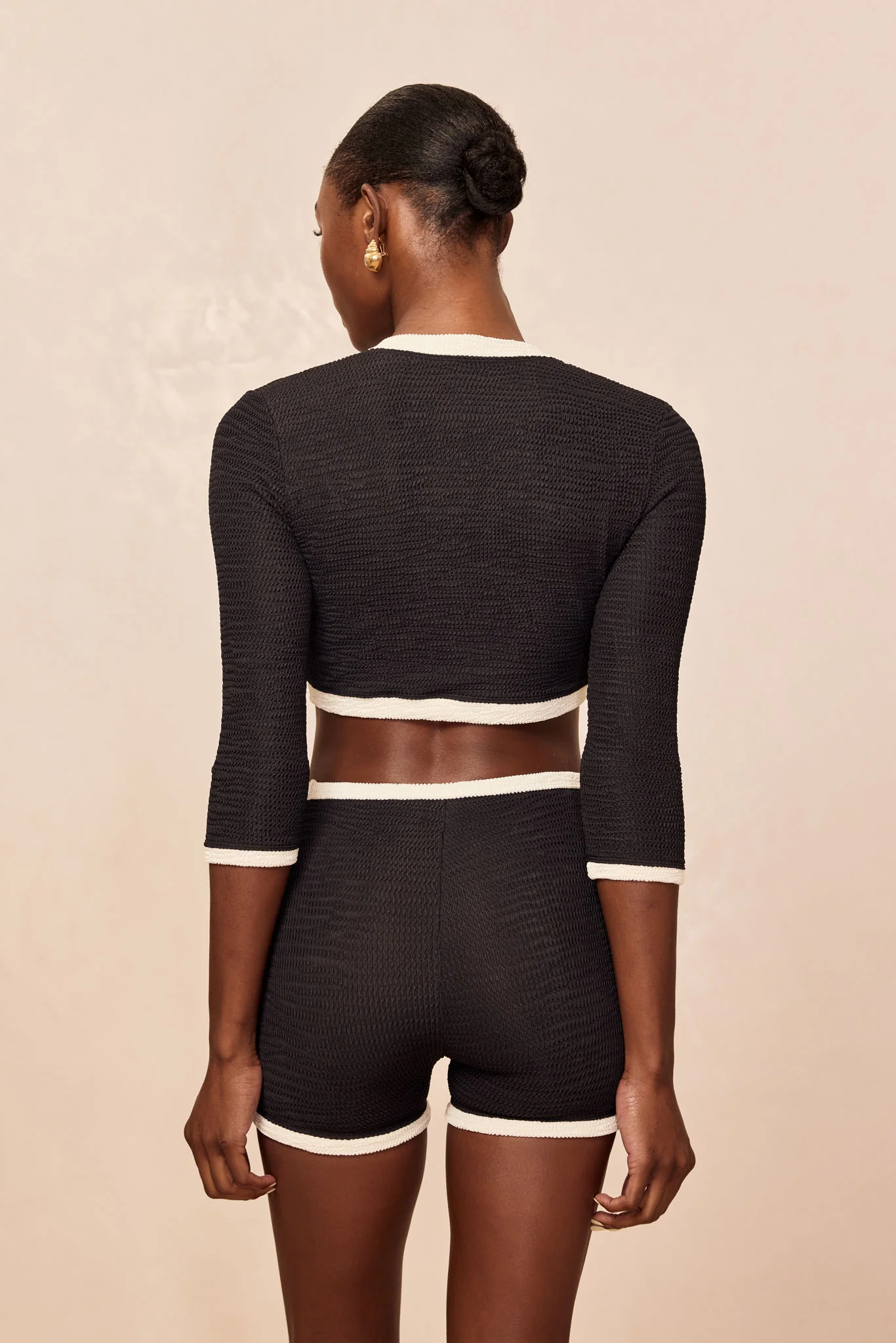Santa Cruz Short - Black/Ivory Crinkle